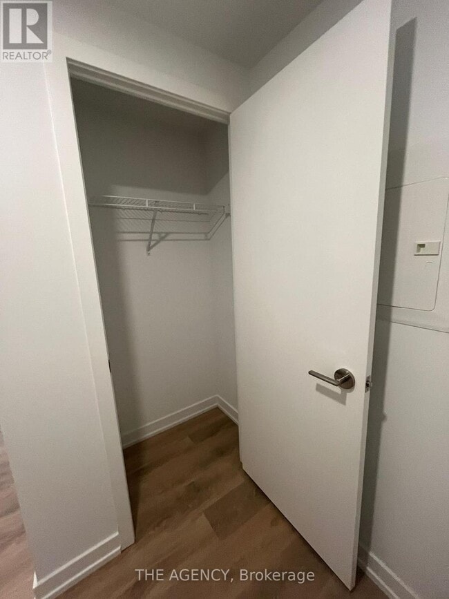 Building Photo - 1100 Sheppard Ave W