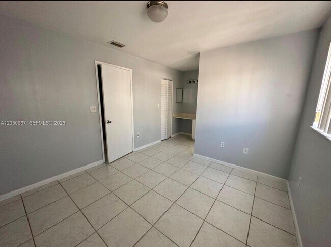 Foto del edificio - 14909 SW 80th St