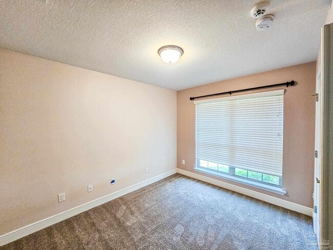 Building Photo - 6305 Parakeet Trail