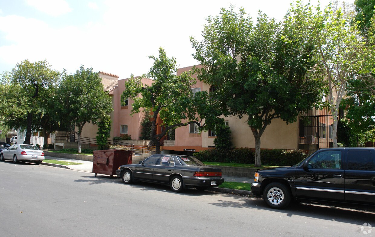 Foto del edificio - 210 E Garfield Ave