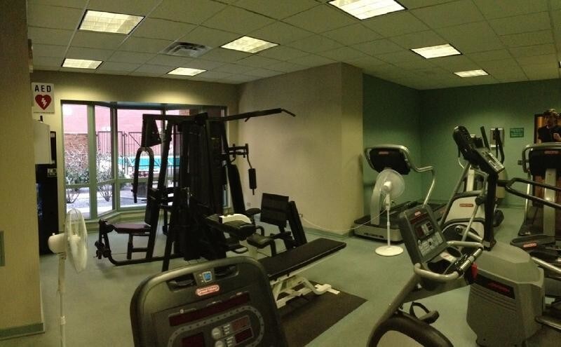 Foto principal - 1134 N Dearborn St