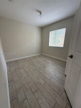 Building Photo - 10644 NW 87th Ct