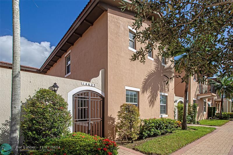 Foto principal - 14623 SW 13th St