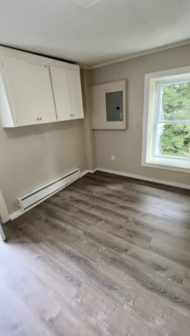 Building Photo - 7 Glazier St