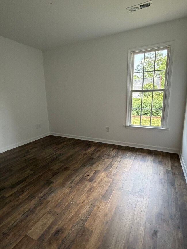 Foto del edificio - 326 Cedar St