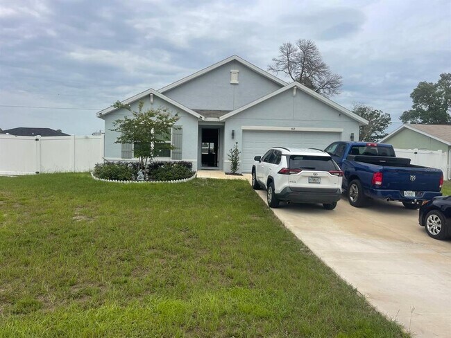 Foto del edificio - 465 Marion Oaks Ln