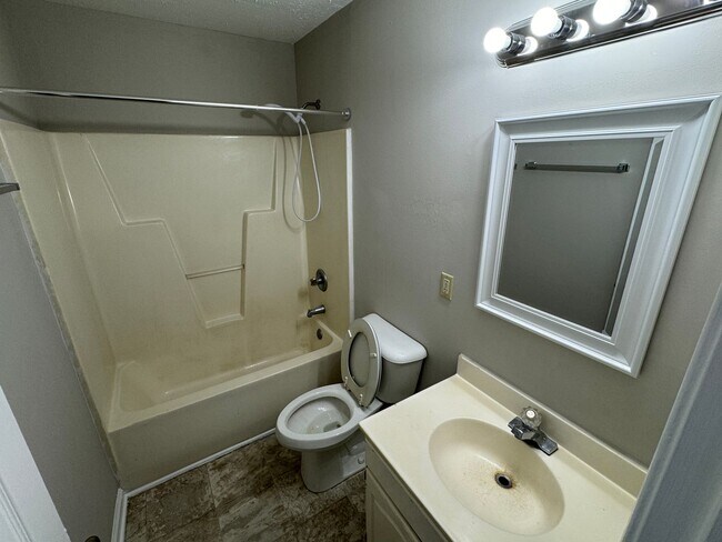 Foto del edificio - 3 Bedroom House near Edge Martin EMC