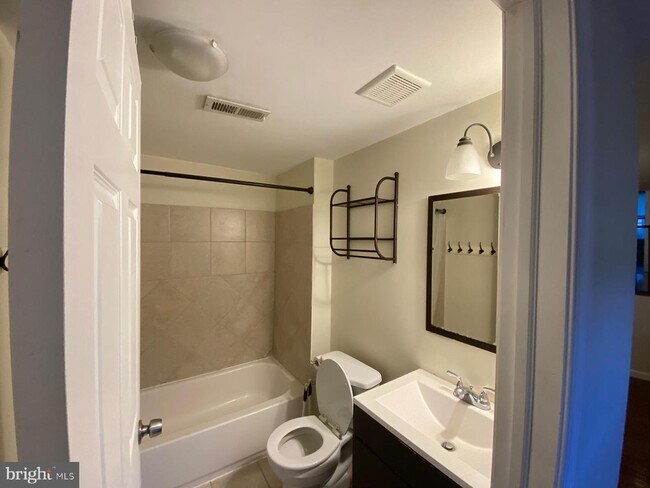 Foto del edificio - 1506 Brown St