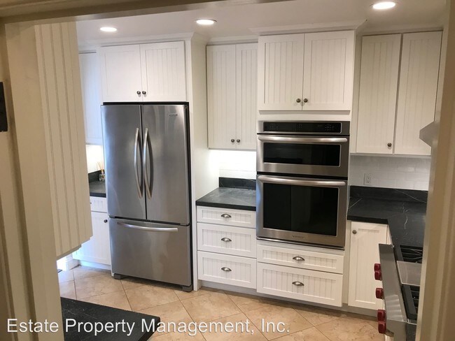 Foto del edificio - 3 br, 3 bath House - 1324 B Olive St
