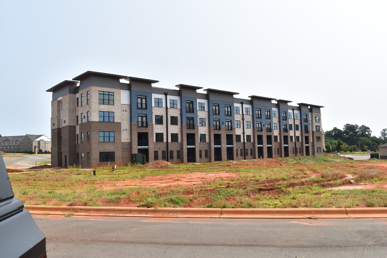 Mebane Towne Center Apartments in Mebane, NC