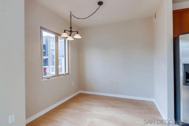 Building Photo - 330 J St