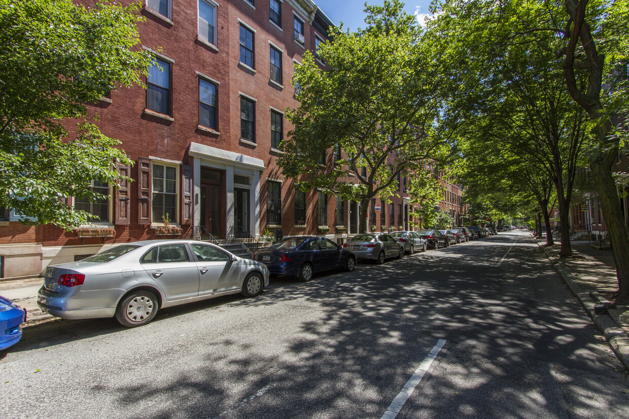 Primary Photo - 1823 Pine St