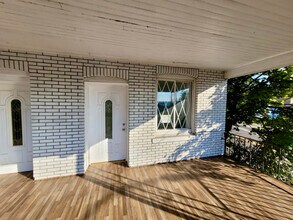 Building Photo - 80-82-82 Graham Ave