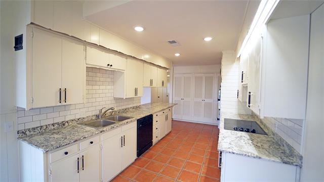 Foto del edificio - 7851 N FM Rd 51