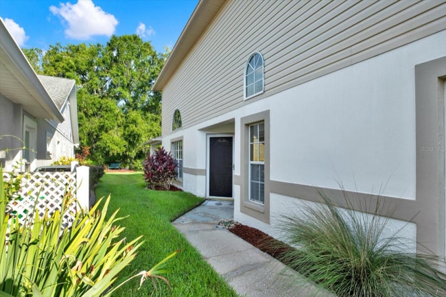 Building Photo - 6439 Gentle Ben Cir