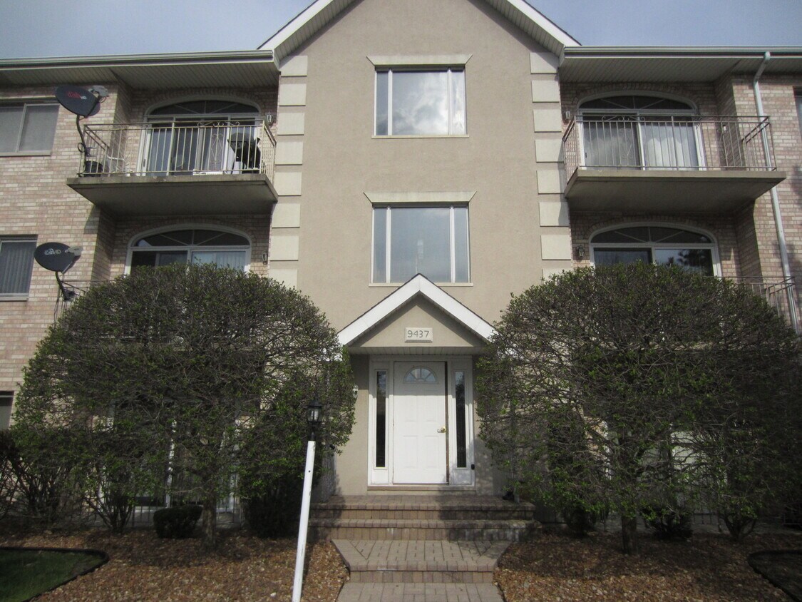 Primary Photo - 9437 S 79th Ave