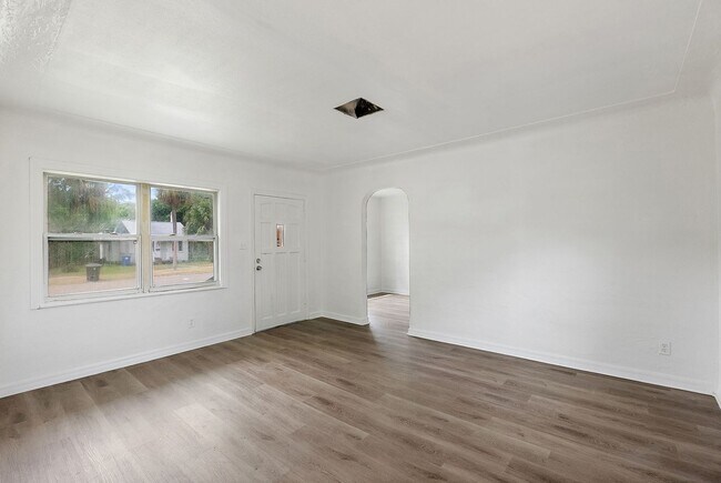 Foto del edificio - 623 37th Ave S