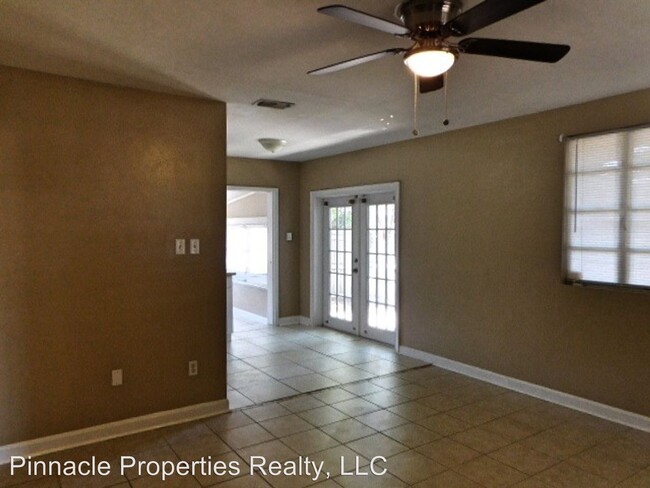 Building Photo - 2 br, 1 bath House - 3919 Royal Palm Ave.