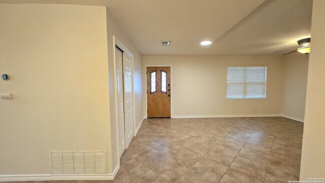 Foto del edificio - 7609 Linkside St