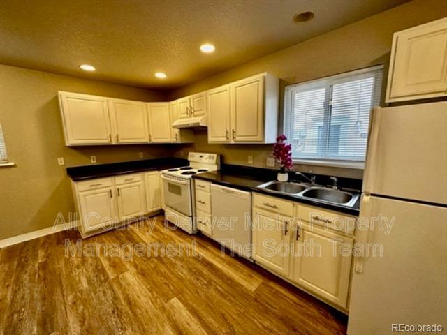 Foto del edificio - 9030 N Elm Ct