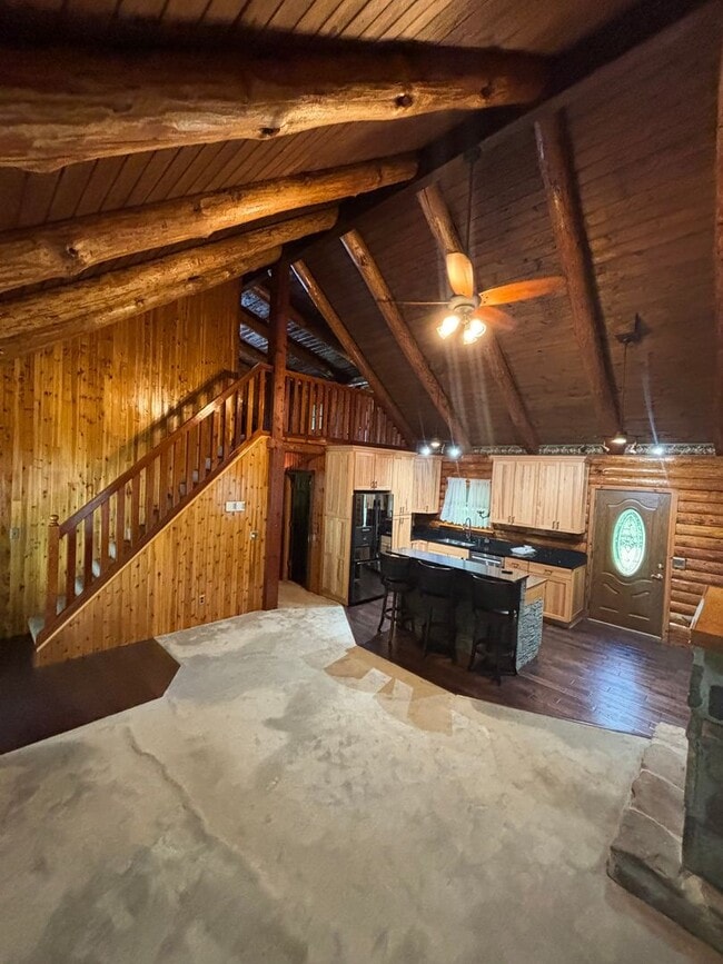 Foto del edificio - Log home in quiet setting