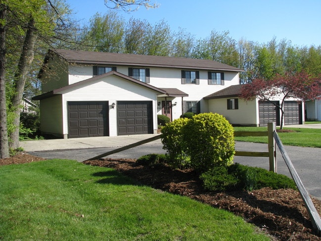 Country Style Building - Countryview North Apartments