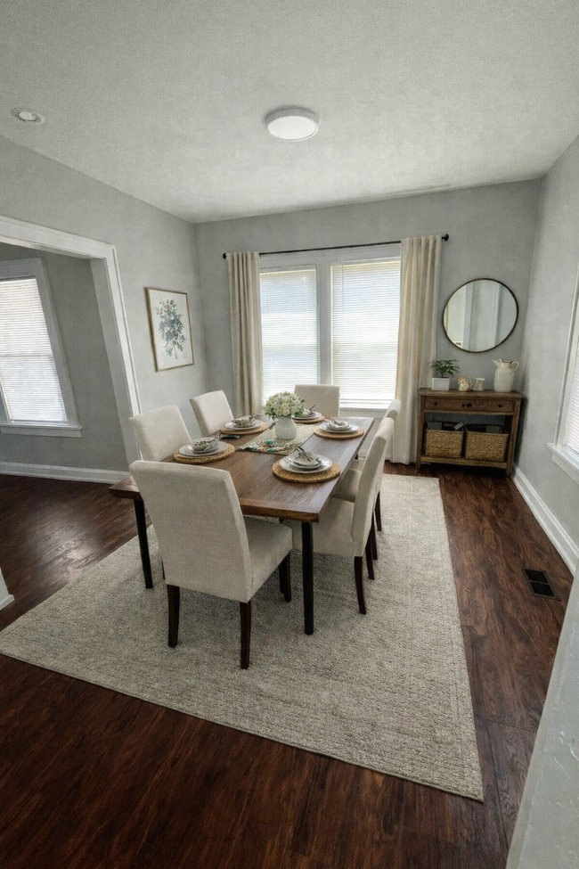 Building Photo - 1262 E 20th Ave