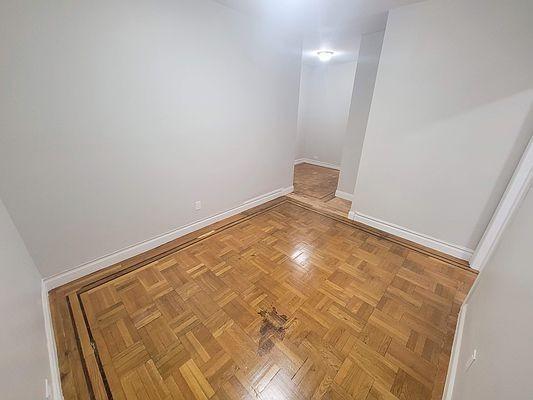 Foto del edificio - 2 bedroom in BRONX NY 10466