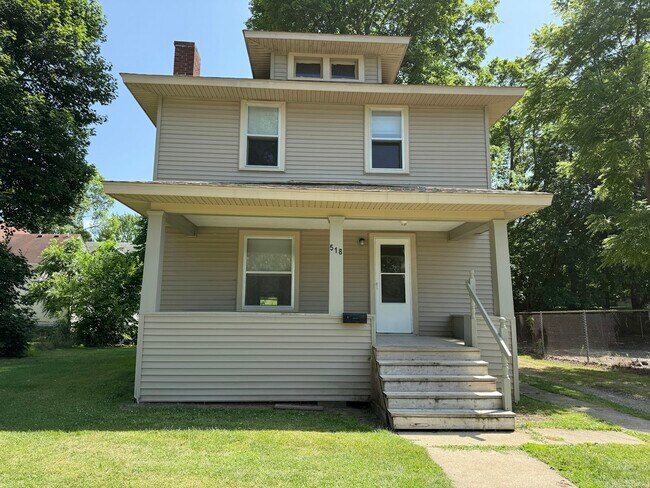 Foto del edificio - 518 Crowell St