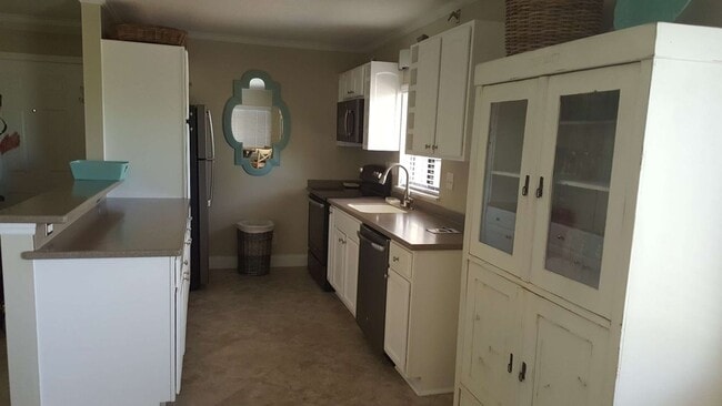 Building Photo - 1425 Jimmy Buffett Mem Hwy