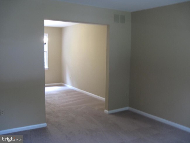 Building Photo - 9222 Woodcreek Ct