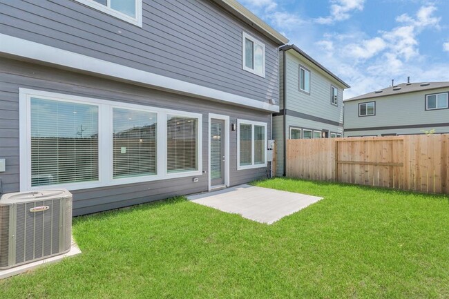 Building Photo - 1415 Oliver Manor Ln