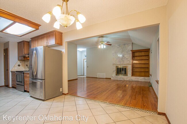 Foto del edificio - 3 br, 2 bath House - 8308 NW 10th Ter