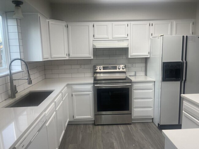 Foto del edificio - 3747 S McGuire Pl