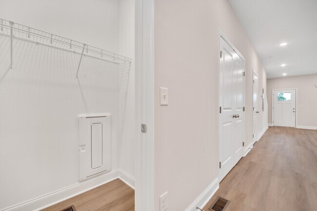 Foto del edificio - 2470 E 21st St