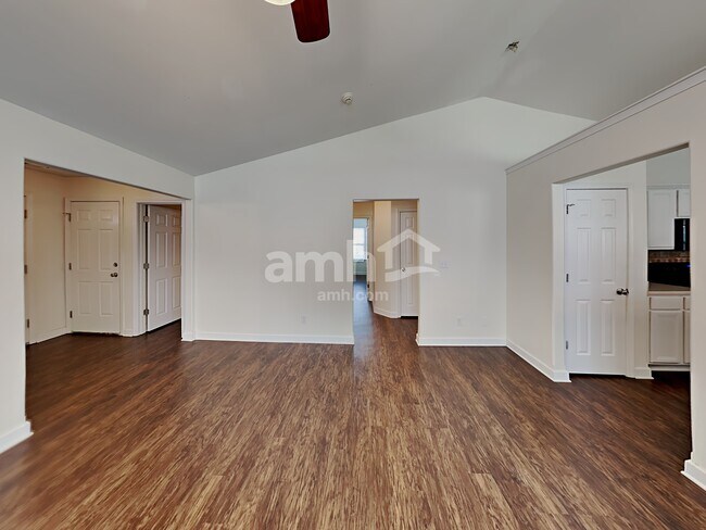 Foto del edificio - 129 Rhyne Springs Road