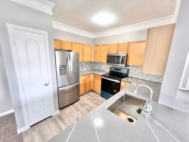 Building Photo - Orlando - 3 Bedroom, 2 Bathroom - $1,845.00