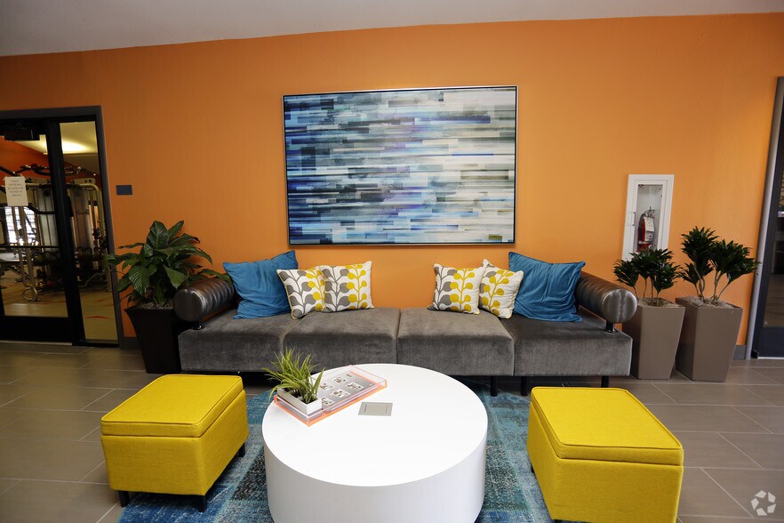 3300 Tamarac Apartments Rentals Denver, CO