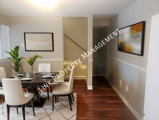 Foto del edificio - 7183 Holland Ln