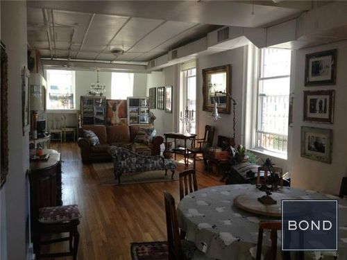 Primary Photo - 130 Reade St