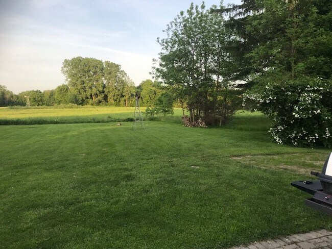 Foto del edificio - Lenox Township home on 5 acres