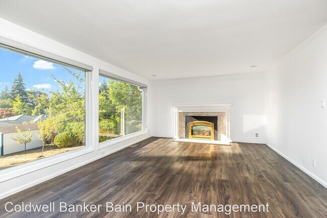 Foto del edificio - 3 br, 2 bath House - 4135 85th Ave. S. E.