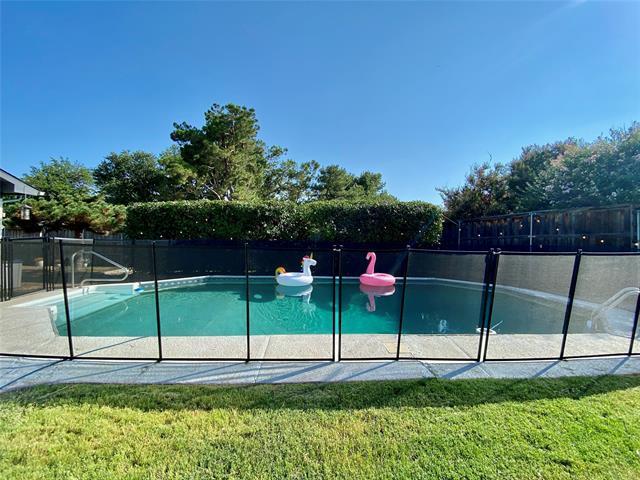 Foto del edificio - 3127 Falkland Rd