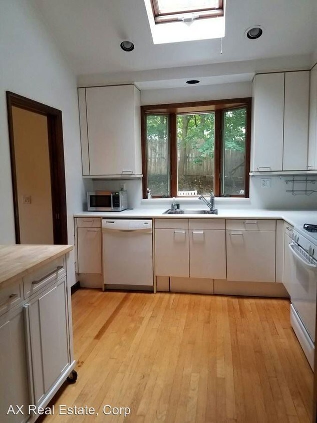 Foto principal - 88 Harriman Rd