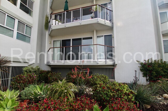 Foto del edificio - 5383 Chelsea St