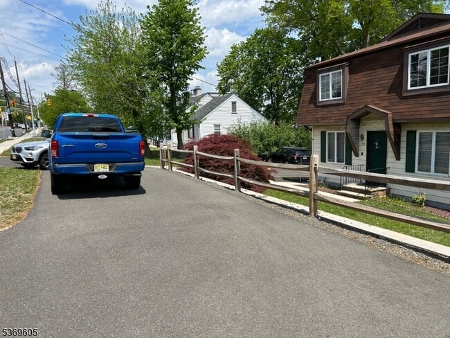Building Photo - 1558 Alps Rd