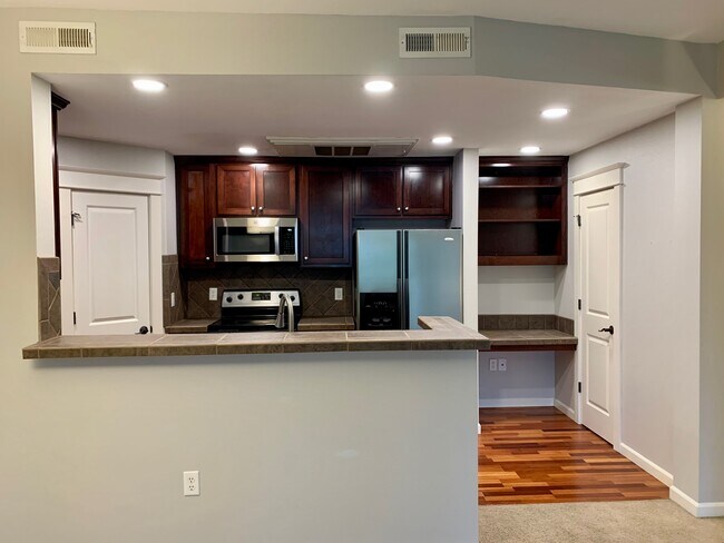 Building Photo - 3630 Summerlinn Dr