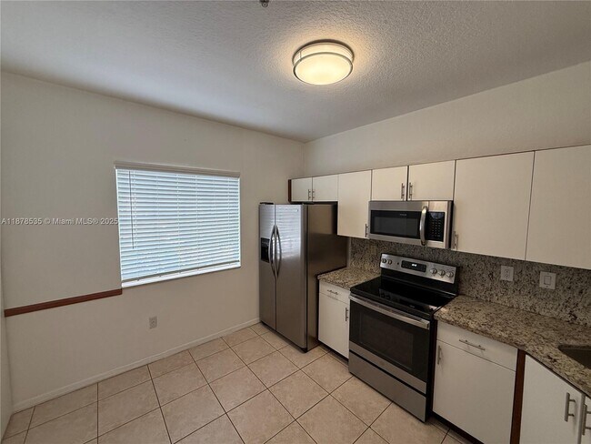 Foto del edificio - 5620 NW 114th Path