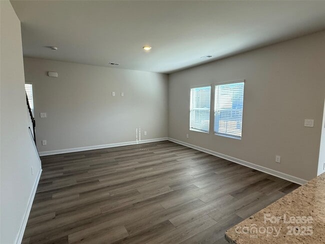 Building Photo - 160 Bird Dog Dr