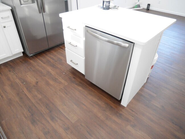 Foto del edificio - Renovated Single Family Home- Middle River...